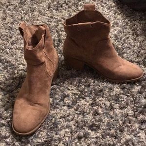 TARGET BRAND slouch boots-size 6-SO comfy